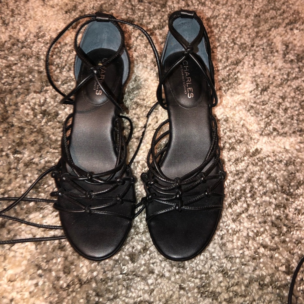 black heels - Picture 2 of 3
